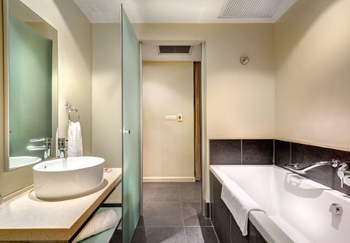 Protea Hotel Transit O.R. Tambo Airport 5